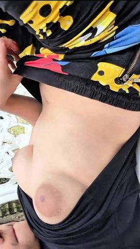 Porn Actress Yulieth Gomez Shows Her Delicious Pussy