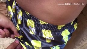 Mamando amigo da academia no terreno