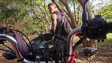 Metendo No MotoBoy No Meio do Mato
