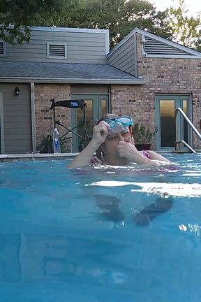 Som Under Water Fun with You Sexy Big Beauty Nurse Vicki
