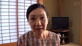 Lonely widow gets fingered in countryside