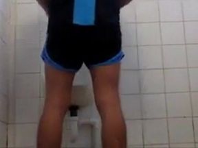 Bareback Amateur Anal in the Bathroom
