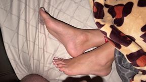 I Love It When He Cum on My Feet While I'm Resting