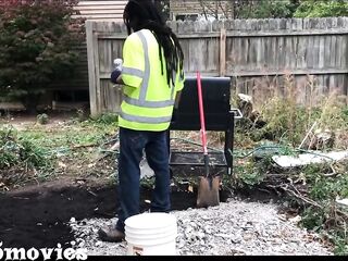 Construction Worker Bangs Abode Wife mother I'd like to fuck on Patio Job Web resource (likewise thirsty couldn’t say no)