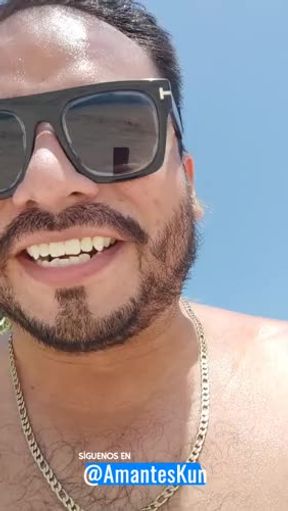 Preñando a Sr. Cuervo en la playa