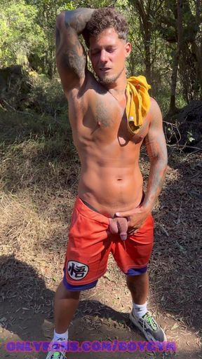 Hands Free Piss in the Forest, Im Naughty