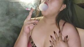 Long fake nails chainsmoking corks