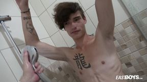 Messy-Haired Hunk Johny Walsh Cums Hard - Eastboys