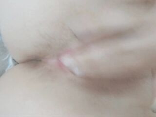 Ufff kako sam mokra..dodji da te poprskam