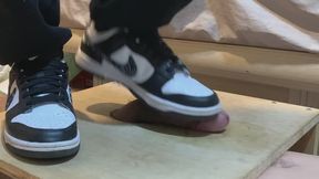 NIKE Dunk low crush cock & shoejob cum