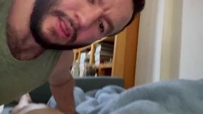 me acerqué a olerlo y a tocar.