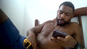 batendo uma punheta assistindo porno no xvideos e gozando gostoso
