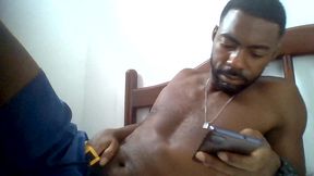 batendo uma punheta assistindo porno no xvideos e gozando gostoso