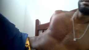 batendo uma punheta assistindo porno no xvideos e gozando gostoso