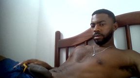batendo uma punheta assistindo porno no xvideos e gozando gostoso
