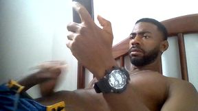 batendo uma punheta assistindo porno no xvideos e gozando gostoso