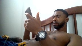 batendo uma punheta assistindo porno no xvideos e gozando gostoso