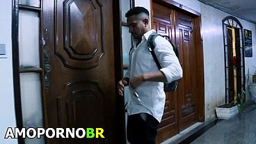 De Santinha a puta em 7 dias, parte 2