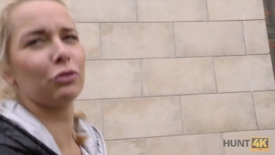 Fed Up Babe Fucks Stranger in Wild Hookup Adventure!