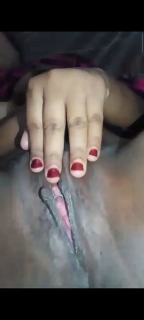 Bangladeshi Girl Showing Her Boobs & Pussy