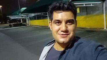 YURI GAÚCHO - Transando no banheiro do supermercado com a loira safada