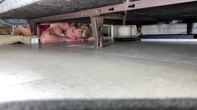 stepmom gets fucked while stuck under the bed - erin electra