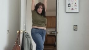 BBW STUFFED INTO TIGHT JEANS LOUD BURPING EATING BIG NUTS AND SINGING