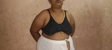 My Stepmother's Stepdaughter Was Alone at Home, I Would Have Sex with Her and Then Leave Her Alone Like a Woman.