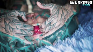 Spritzen, Orgasmus, Spritzen, Gähnen – Hure in Latex schluckt Schwanz nach Analverkehr