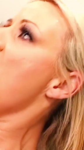 Carolyn Reese Is a Cock Loving MILF in Heat