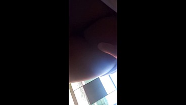 pquena fico malhada vendo o safado treinar suado deu sem camisinha