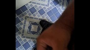 Pene peque&ntilde_o masturbandose