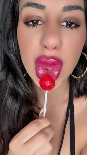 Brunette Big Mouth Sucks