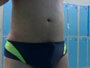 プール後の更衣室でおさわり(誤爆)