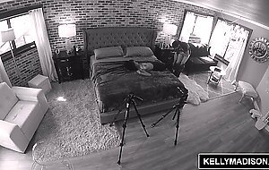 Kelly madison - ariana aimes squeezes milk from her big tits