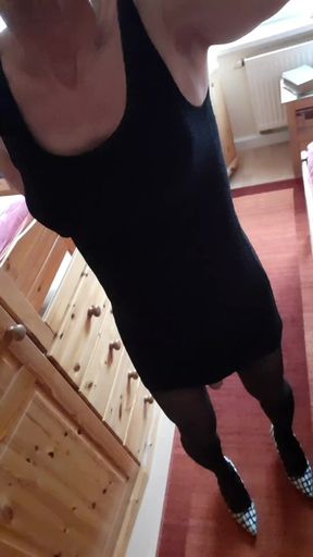 Sexy Roberta in Nylons und High Heels