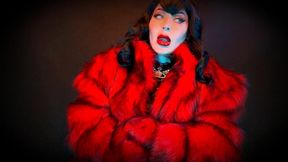 Ignored by the haughty Mistress - FACE FETISH, BORED AND IGNORED , FUR FETISH