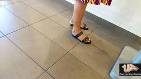 McFeet Pretty Toes By The Kiosk