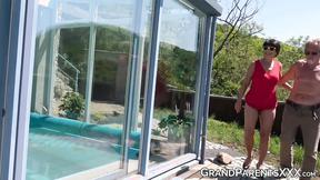 ”Tattooed gilf snatch licked & outdoor screwed in foursome”