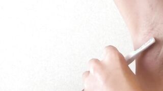 Shave the fluffy armpits and performance the bald armpits