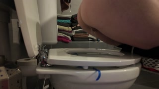 My first 9 min GOLDEN Shower!! Just pissing!!