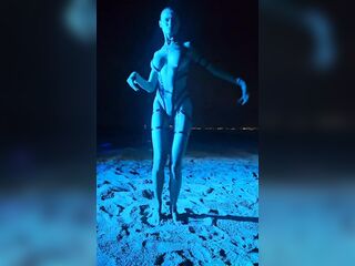 Check out my hawt beach party outfit