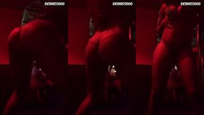 ass shaking