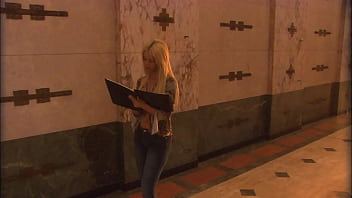 This sexy couple didn'_t want to reveal their names, but they did want us to film them...