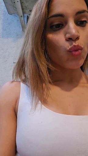 Amateur Couple Eating While Live Streaming