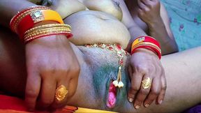 Pregnant suman bhabhi ke chut me bhaiya hanth ghussa ke paani nikal diya.hot jawan aunty ko boyfriend ne Dogg style me but pela.