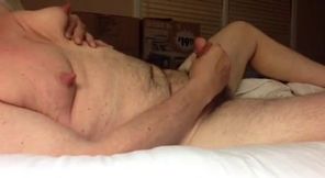 Hunk With Big Cock Cums On Himself