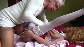 Doll Lya. Chatte souillee par le travelo