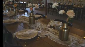 une mariée se fait prendre dans un coin par le témoin
a bride gets caught in a corner by the witness