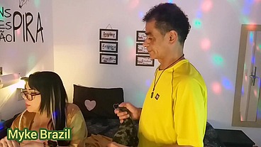 Fue para um motel para ser atendido por uma acompanhante Soraya carioca oficial eu comi o cuzingo dela bem gostoso ela pediu leite na boca ela e muito safada e gostasa